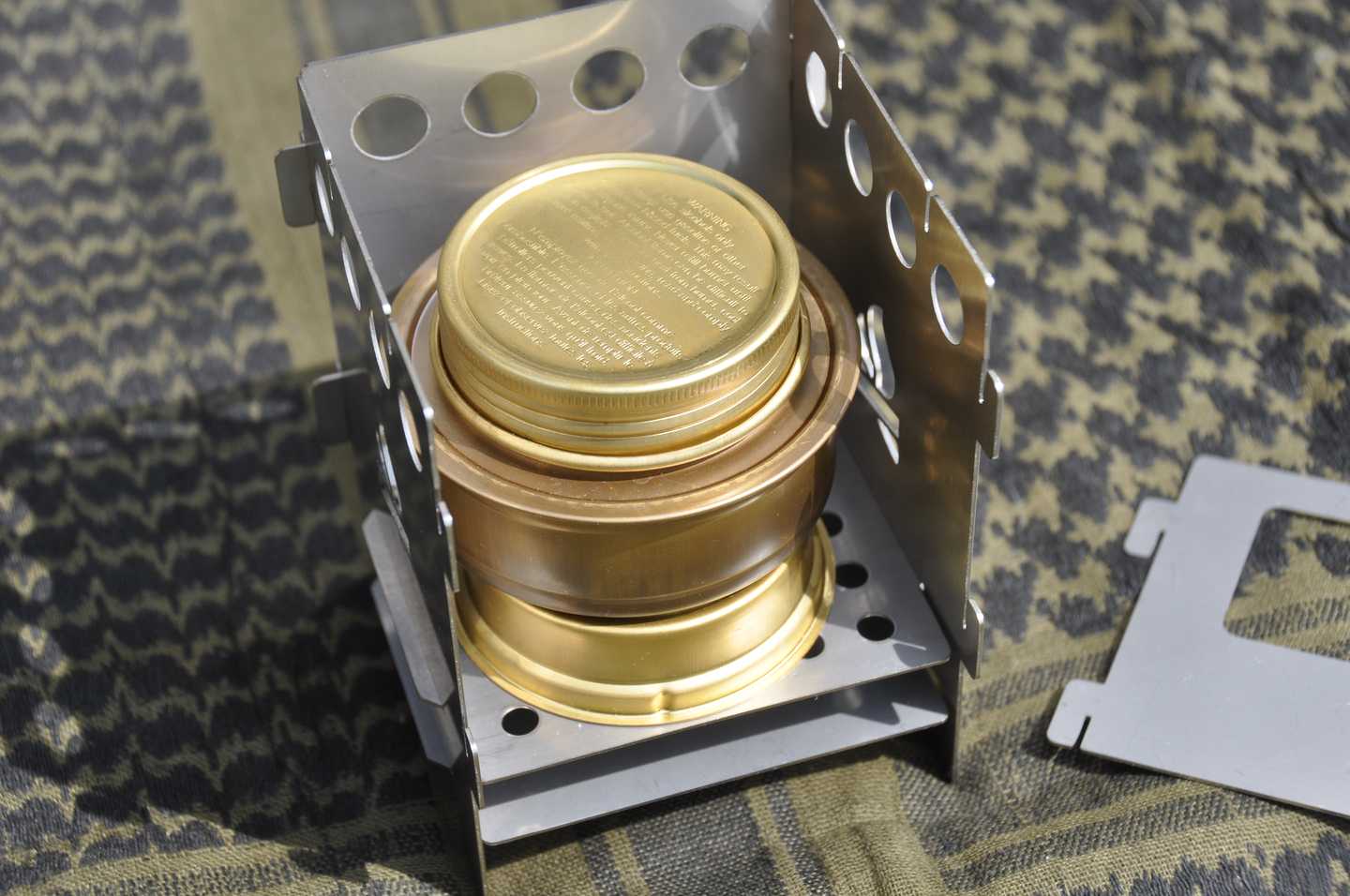 BE Bushbox Titanium Outdoor Pocket Stove - Longshot Tactical