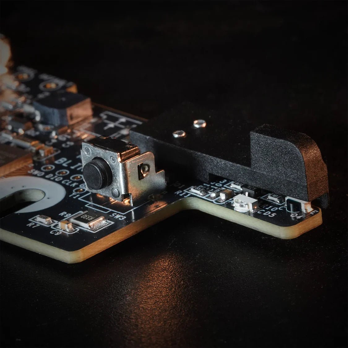 Wolverine BLINC Bluetooth® FCU with Bifrost BT Tracer for MTW / Article Series - Longshot Tactical